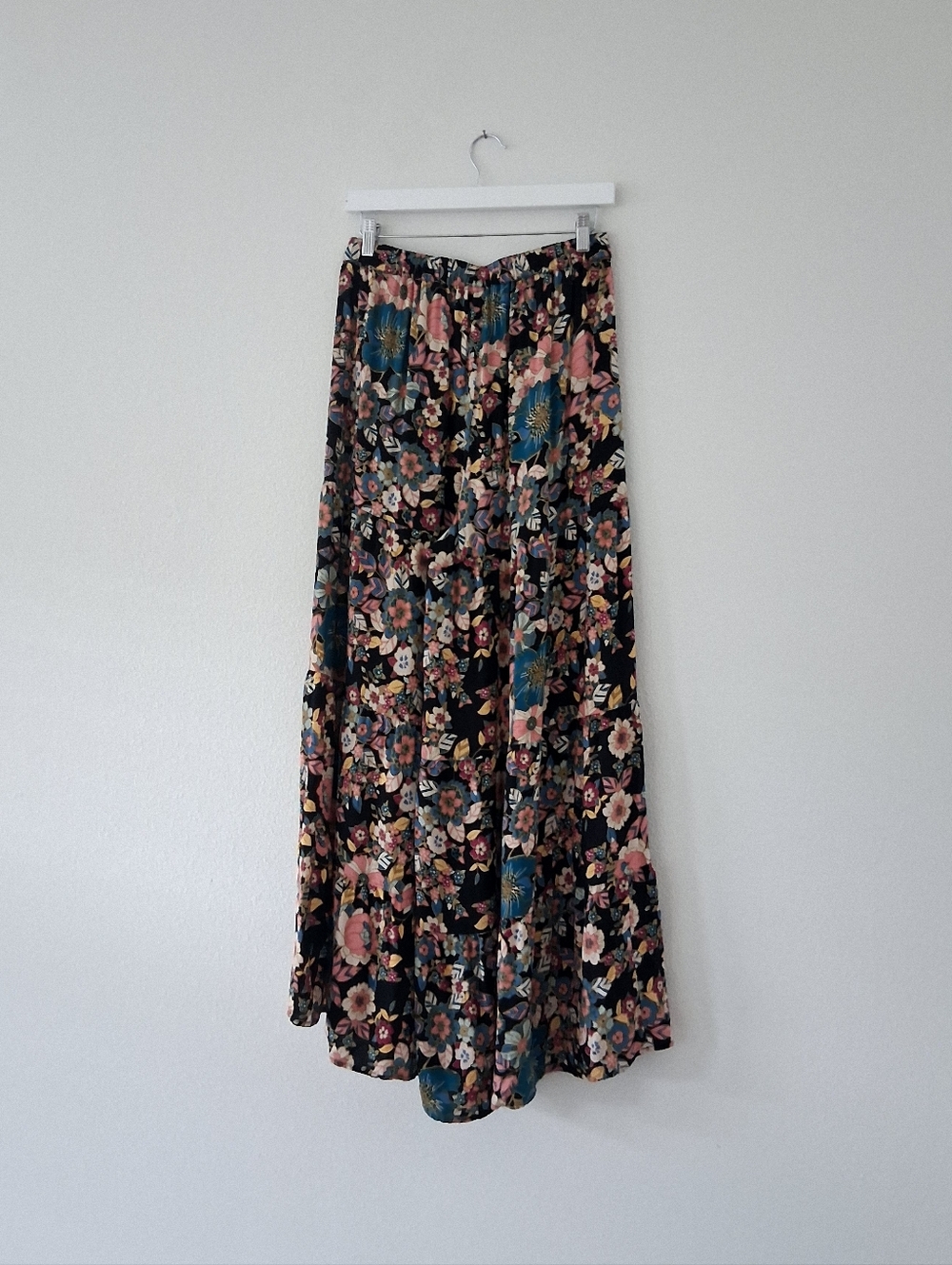 NATURAL LIFE Floral Wide Leg Pants in Black, Teal & Coral - Picture 5 of 14